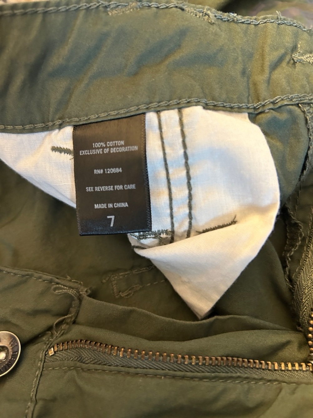Hot Topic Graffiti Skull Girls Cargo Pants - Picture 5 of 7
